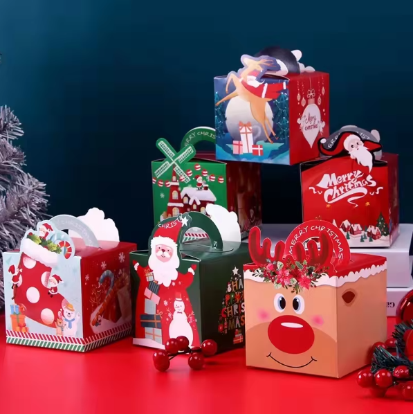 Elegant Christmas Kids Candy Gift Box New Year Home Decoration Slotted Paper Boxes for Holiday Food for Sugar Storage